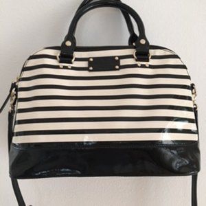 Kate Spade Large Leather purse / crossbody (NWOT)